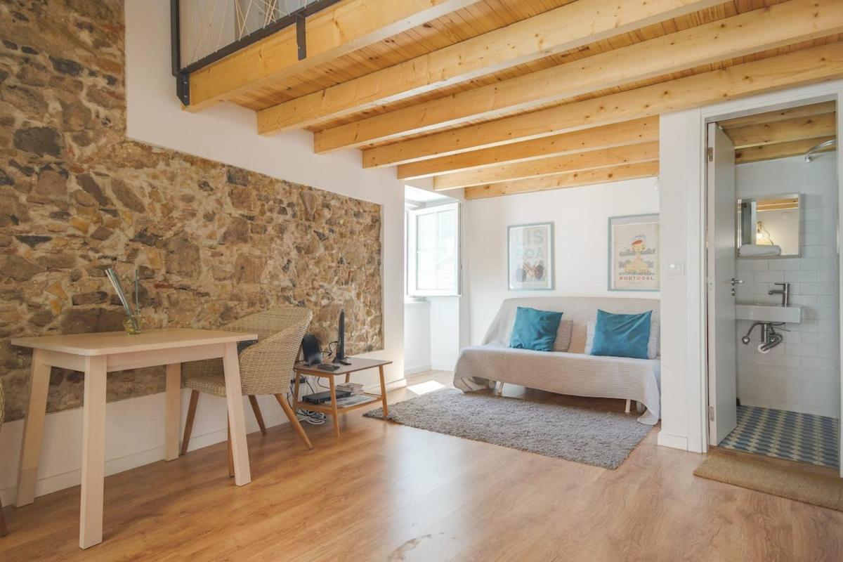 Classic Lisbon Homes: Bright & Central In Belem Exterior photo